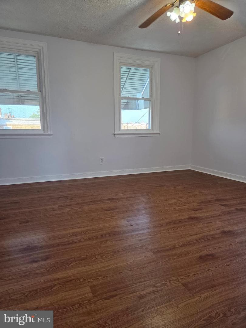 4544 Robbins Street photo 20