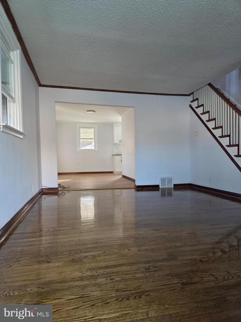 4544 Robbins Street photo 4