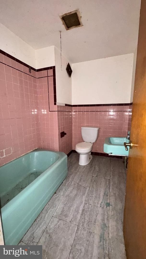 5750 Hegerman Street photo 18