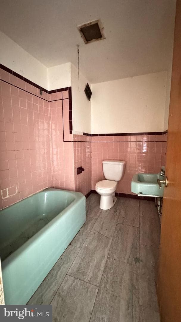 5750 Hegerman Street photo 19