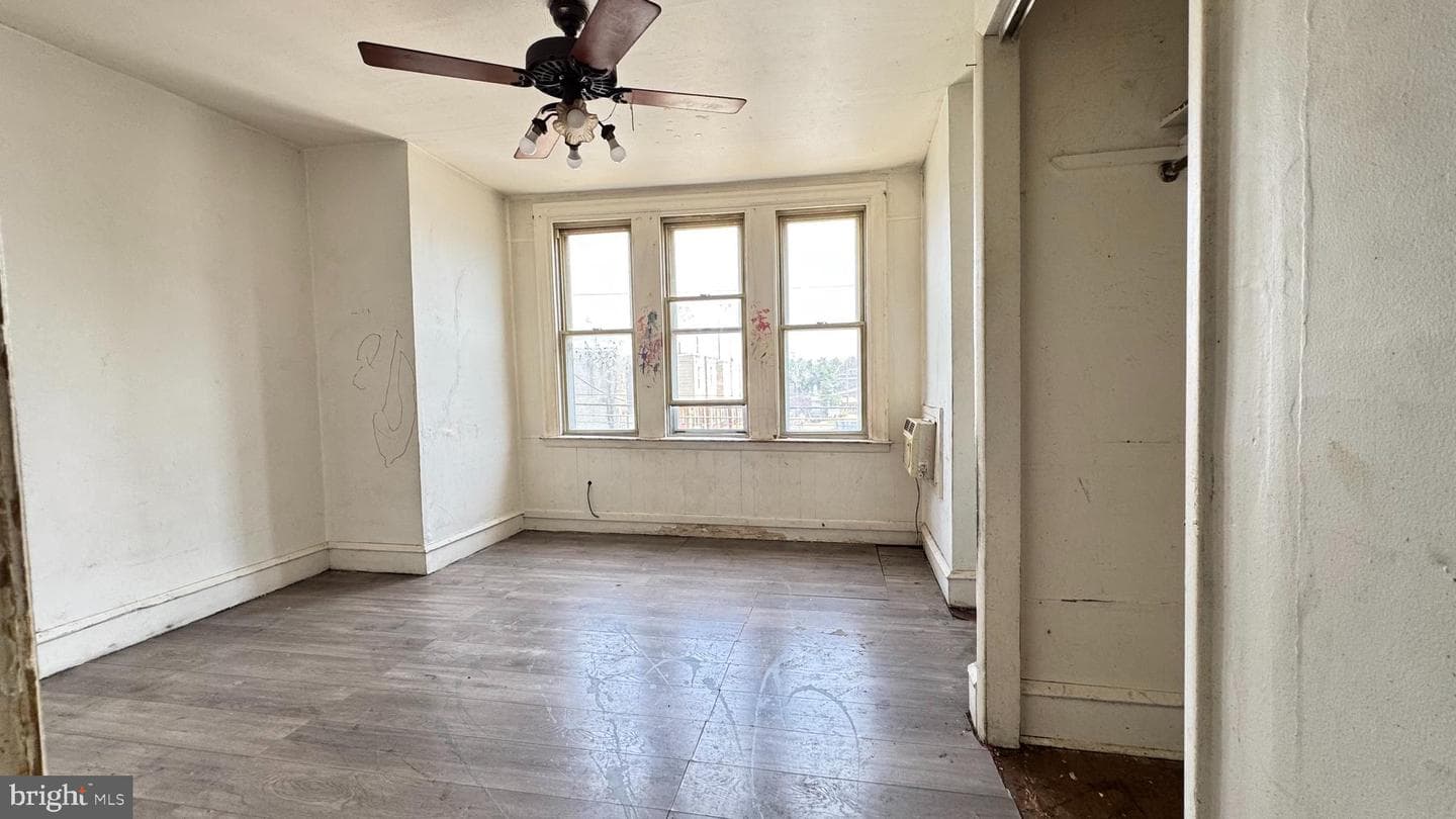 5750 Hegerman Street photo 21