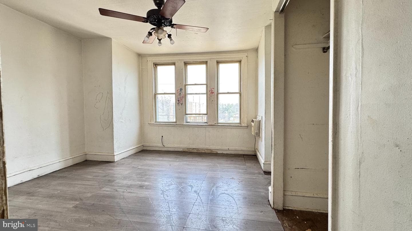 5750 Hegerman Street photo 22