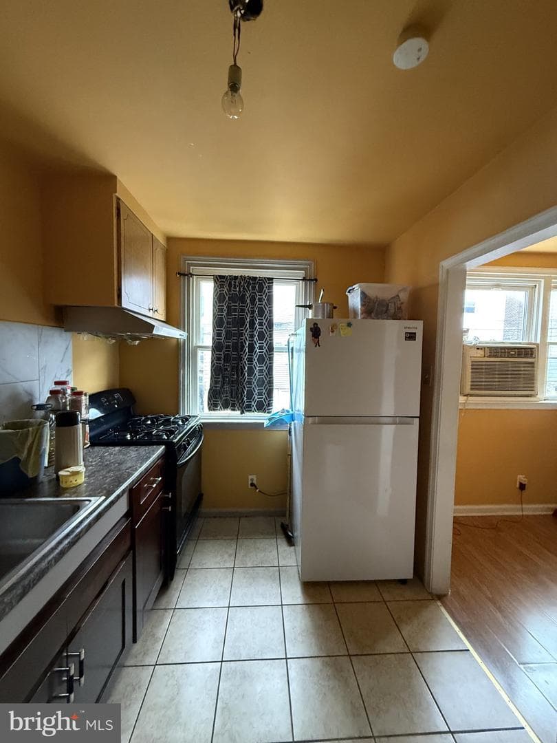 3142 Levick St photo 7