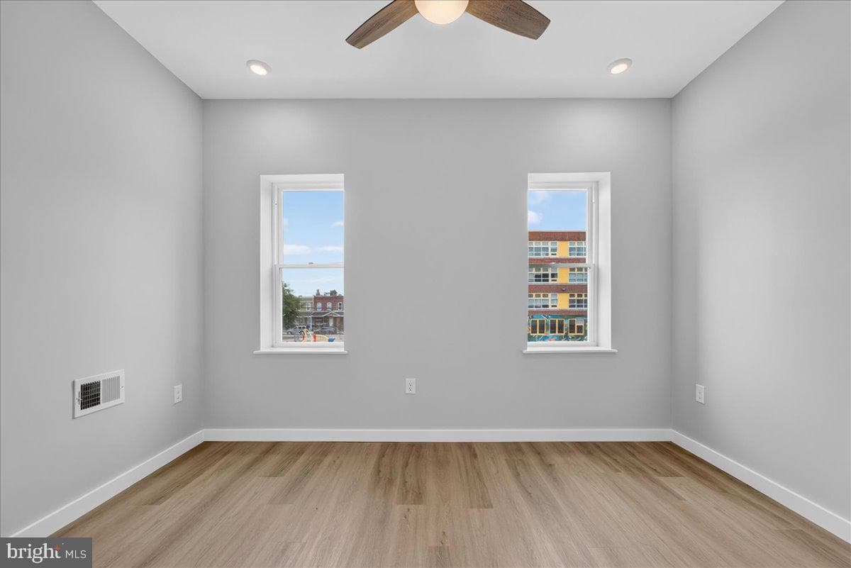 4929 Ogden Street photo 21