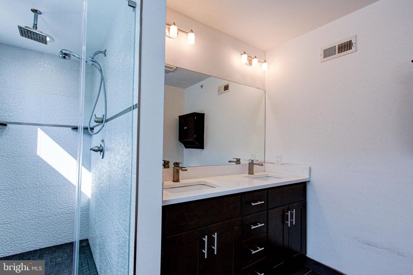 1136 S 26th Street photo 34