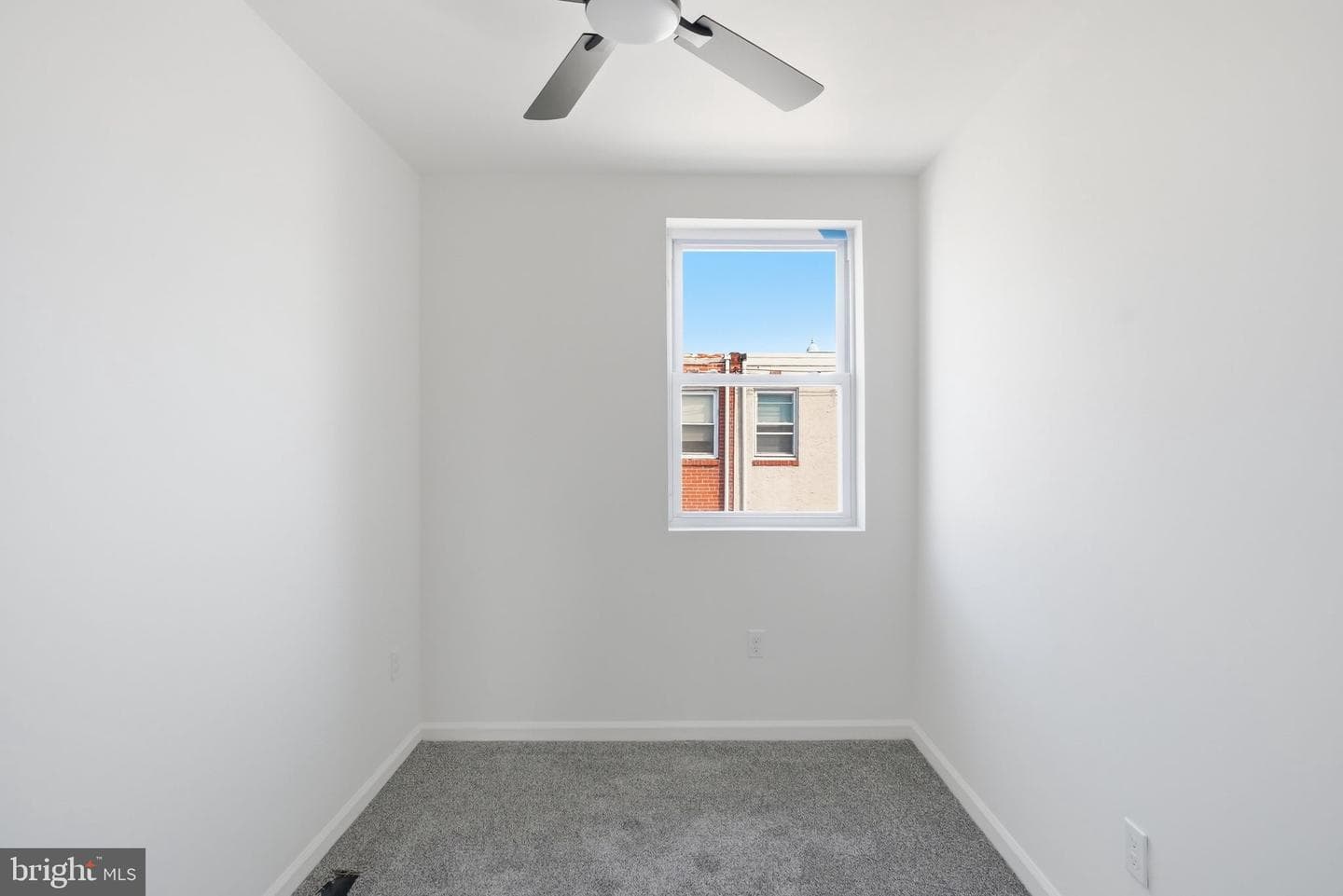 5544 Windsor Street photo 24