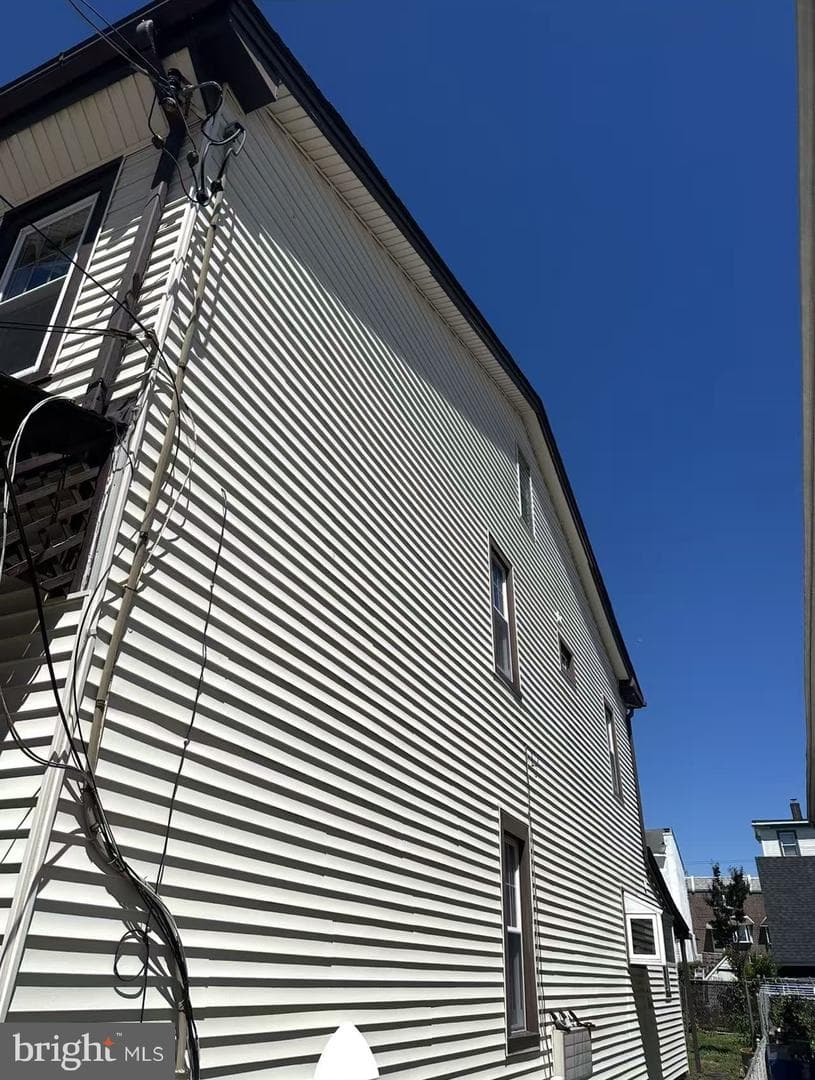 8072 Craig Street photo 3