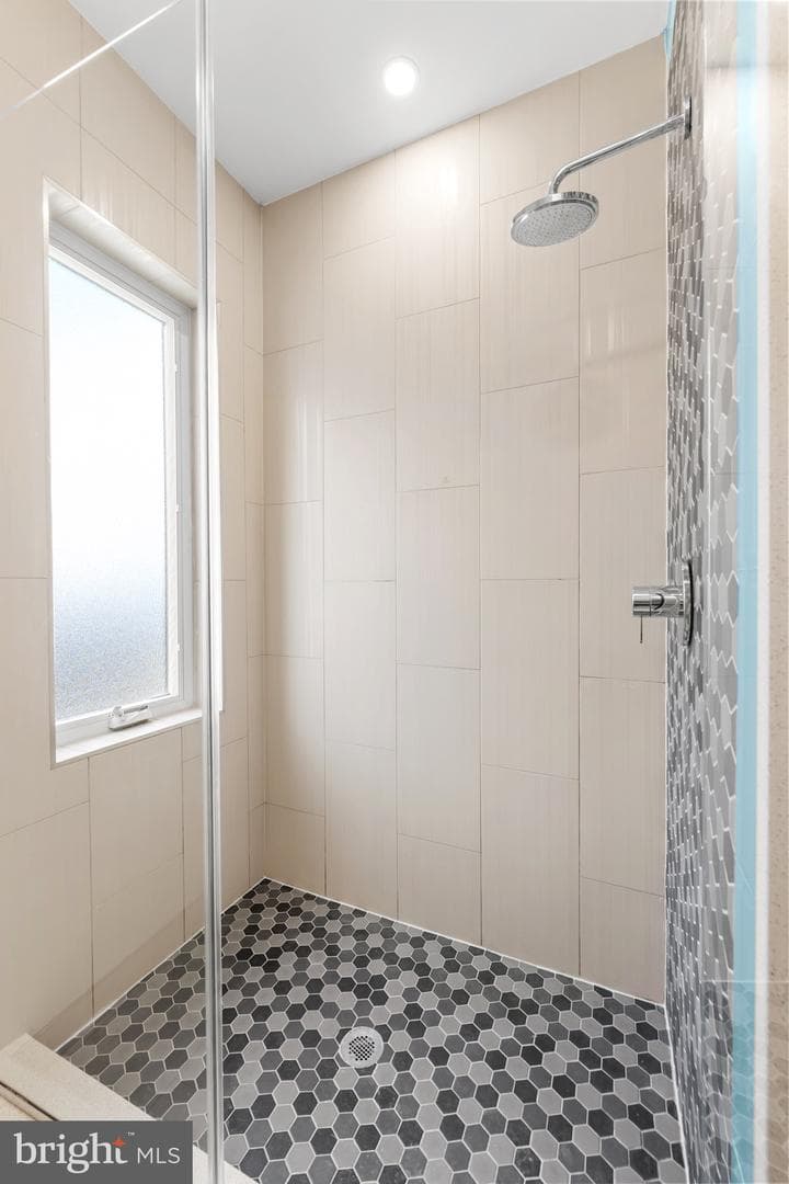 2300 E Dakota Street photo 25
