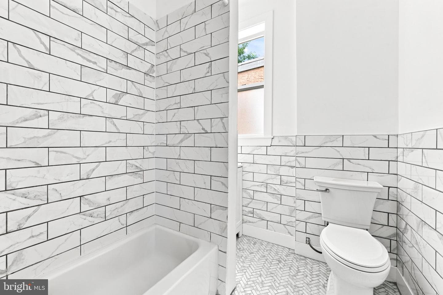 5722 Malcolm Street photo 14