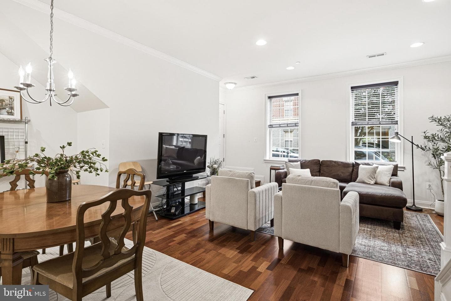 606 Admirals Way photo 3