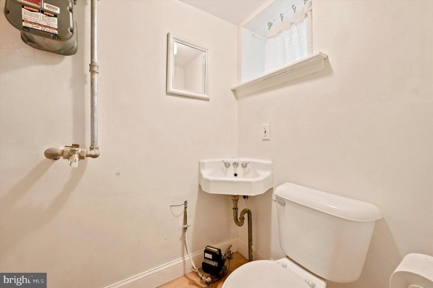 506 Gates Street photo 22