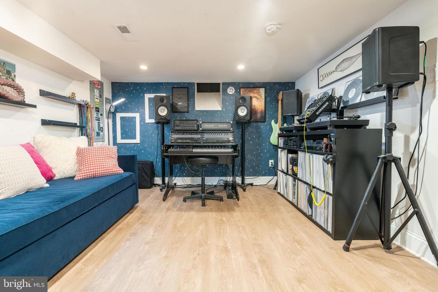 1651 E Berks Street photo 31