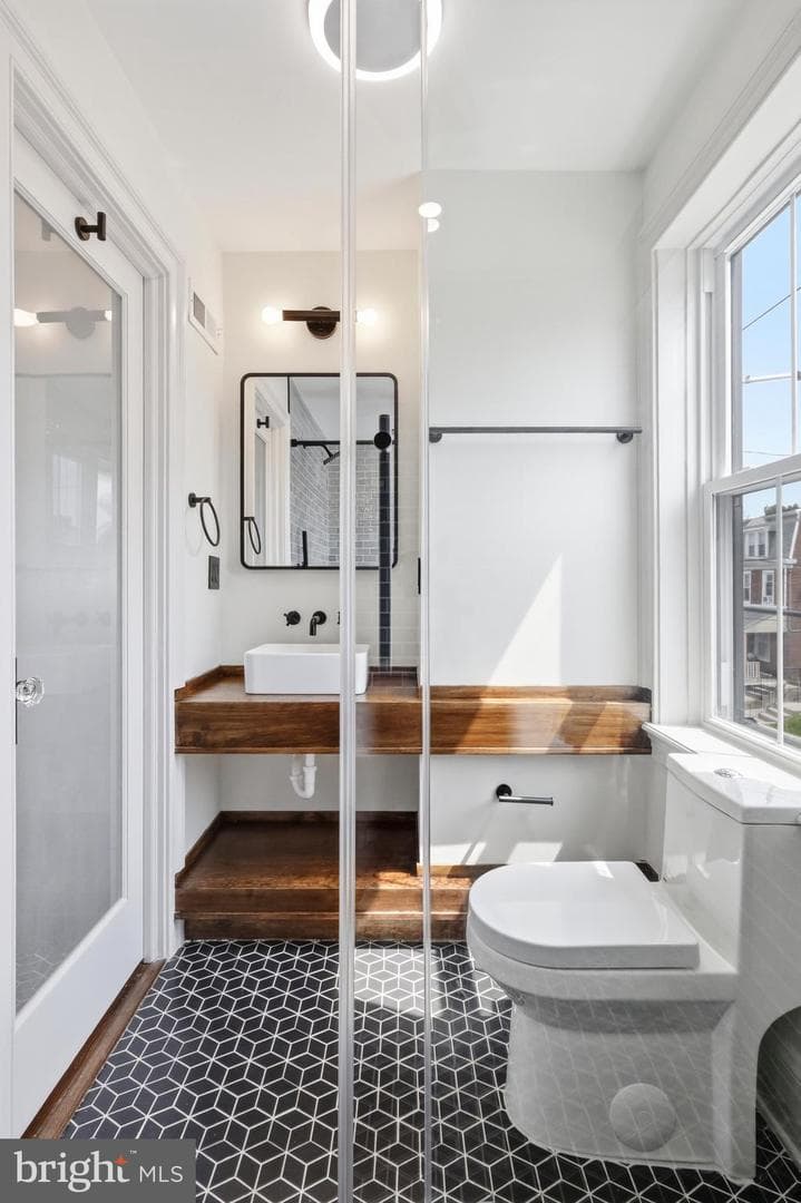 200 E Hortter Street photo 21