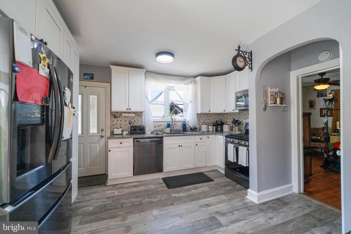 2224 Faunce Street photo 7