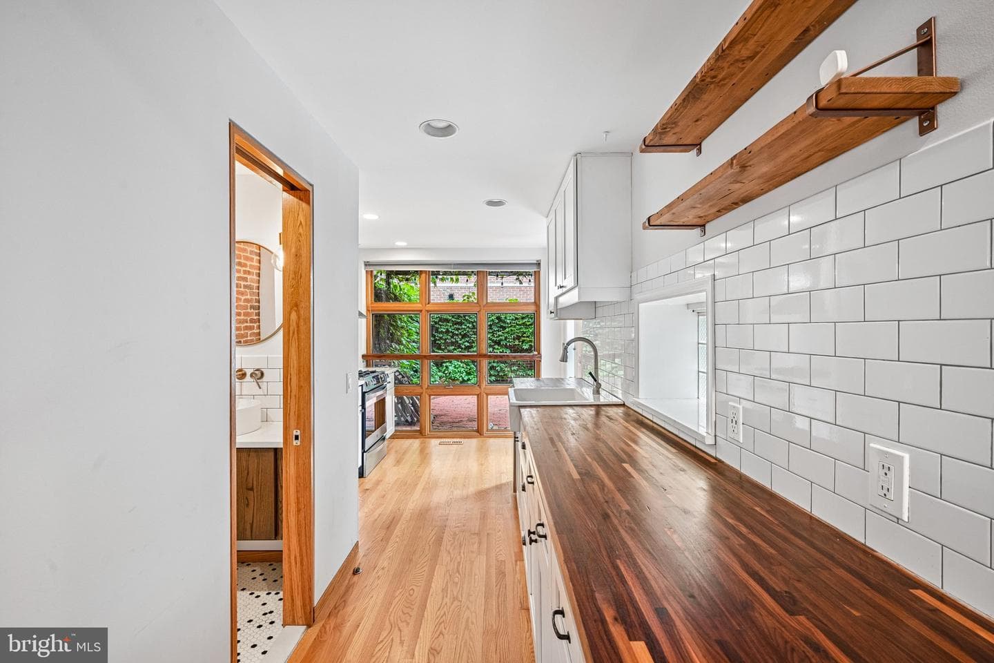 605 Pine Street photo 10