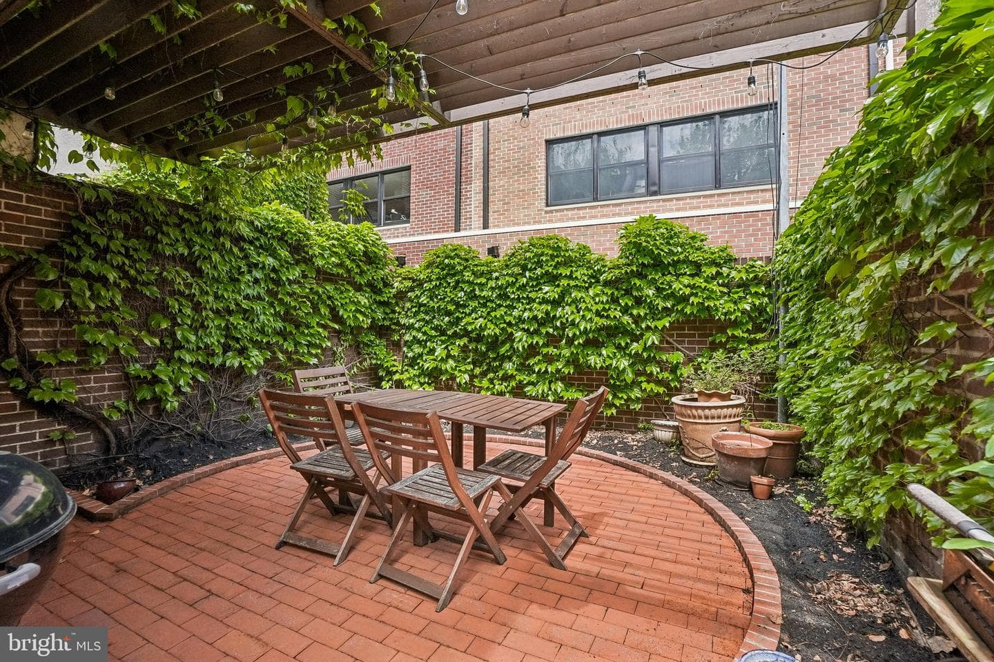 605 Pine Street photo 30