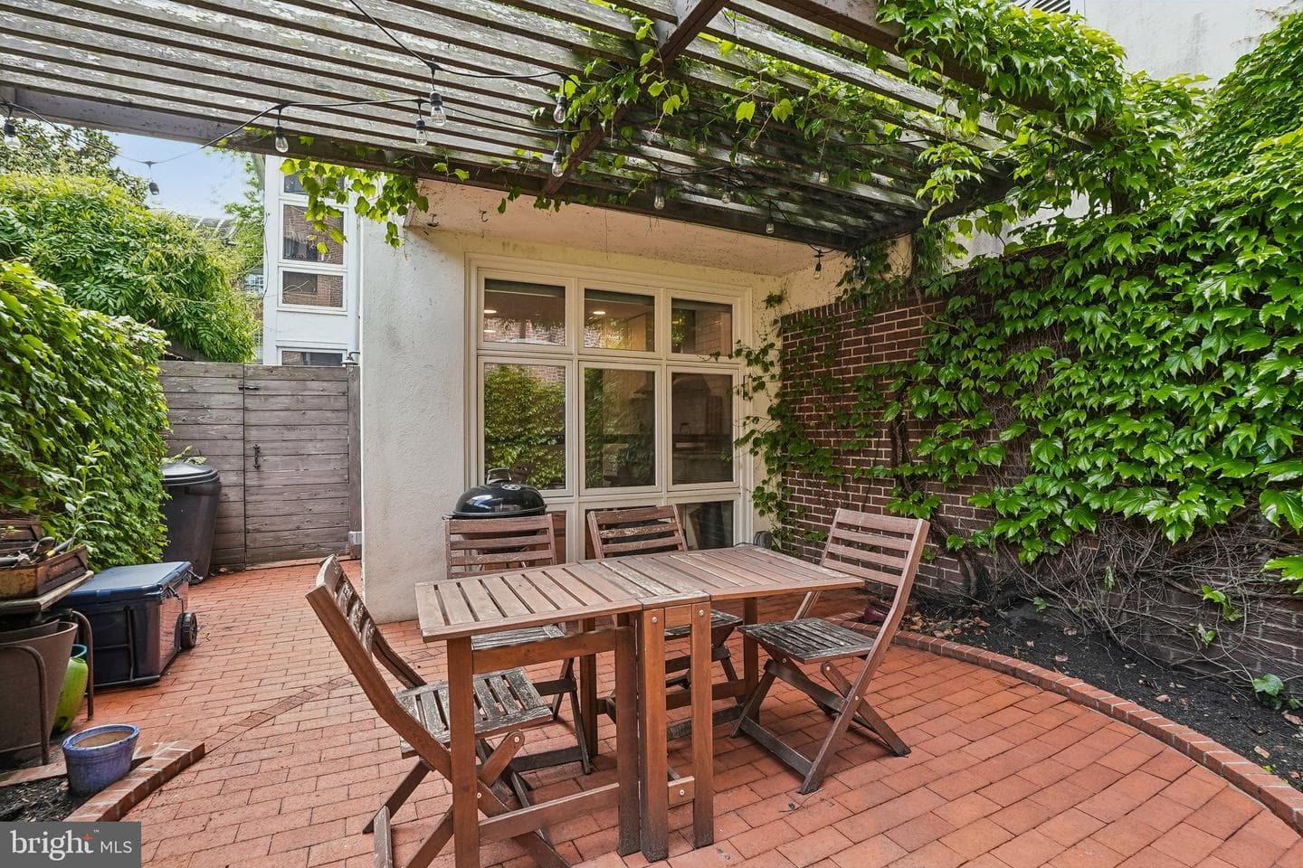 605 Pine Street photo 31