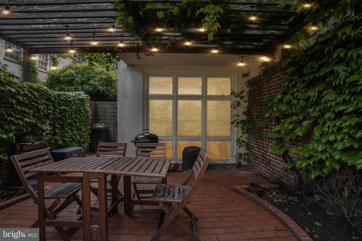 605 Pine Street photo 32
