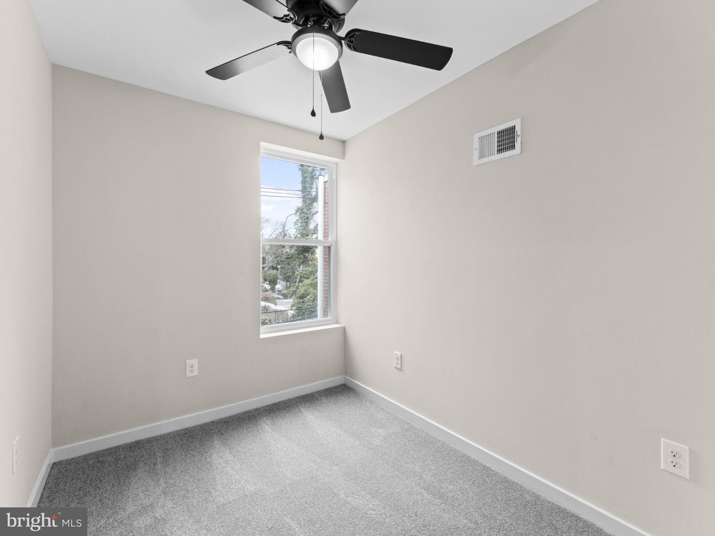5812 N American Street photo 19