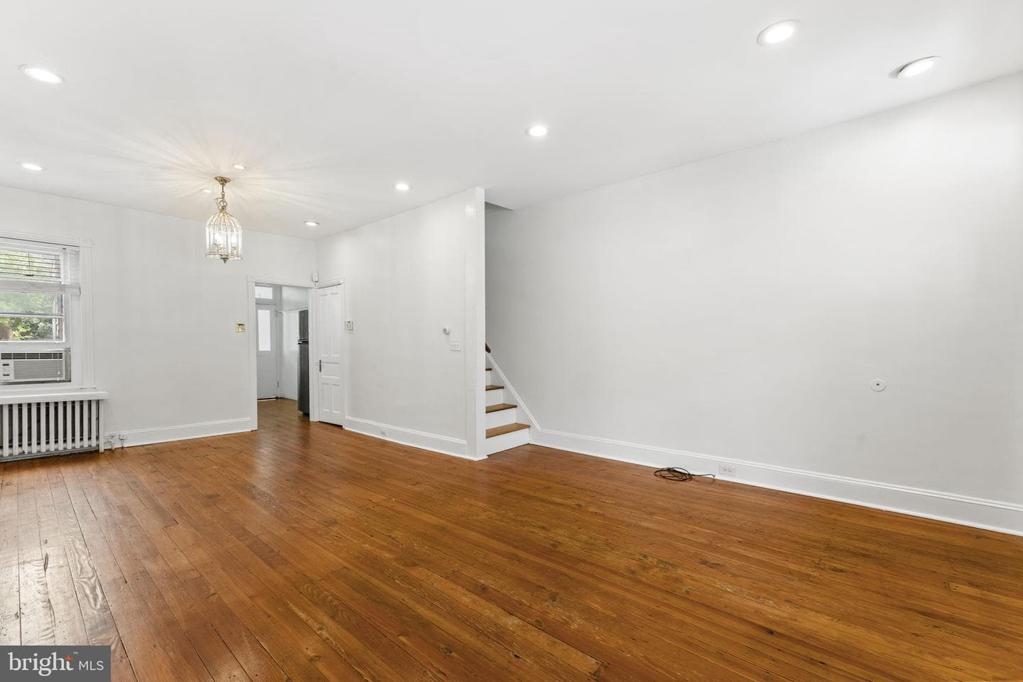 221 Righter Street photo 8