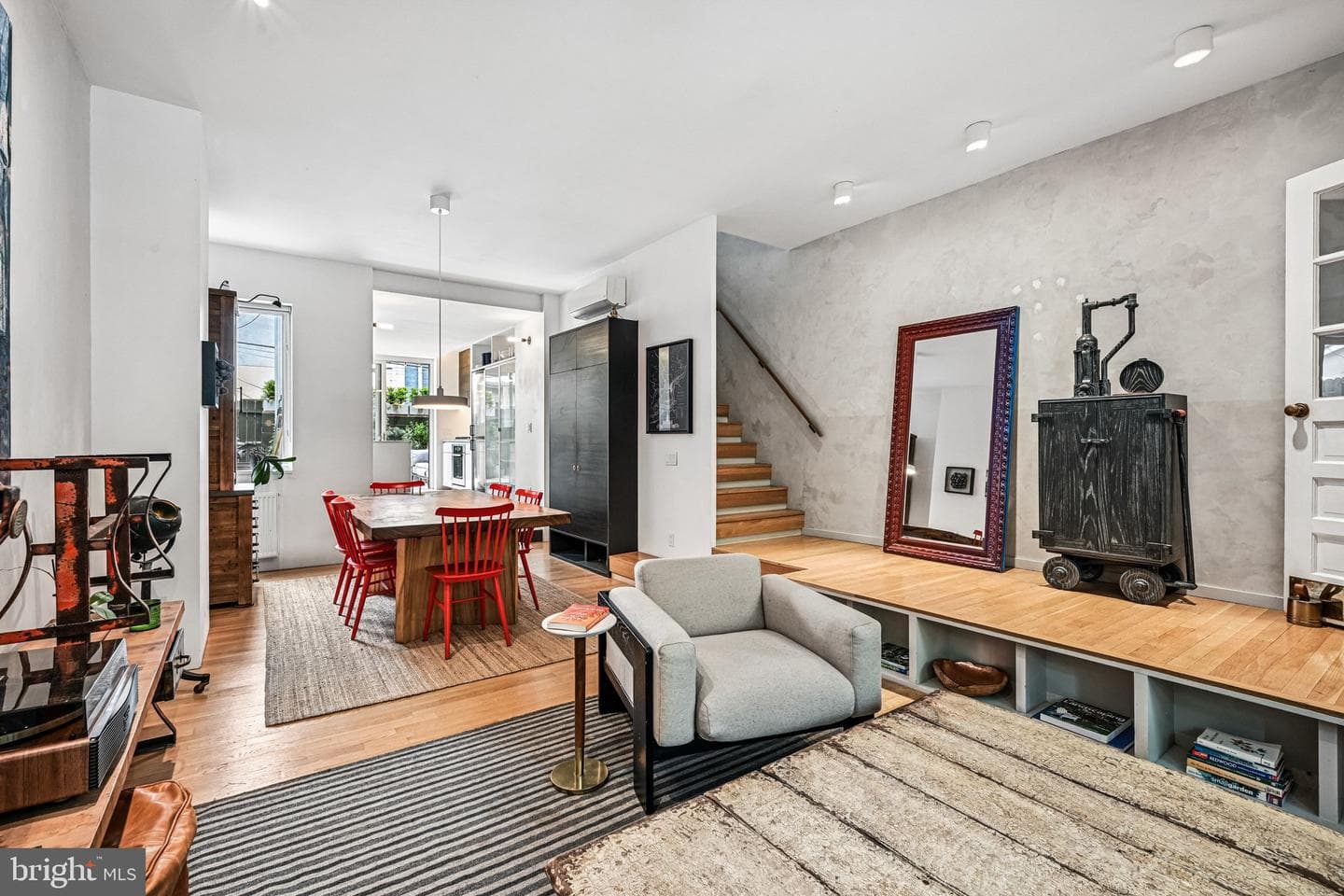 1719 Christian Street photo 3