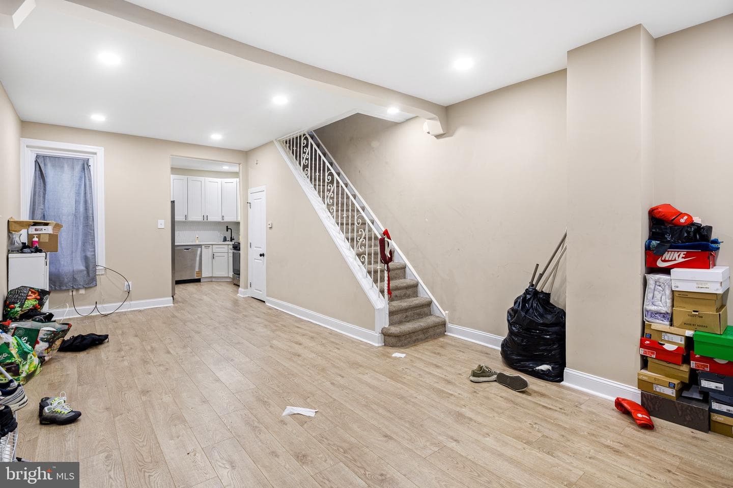 2410 W Mayfield Street photo 3