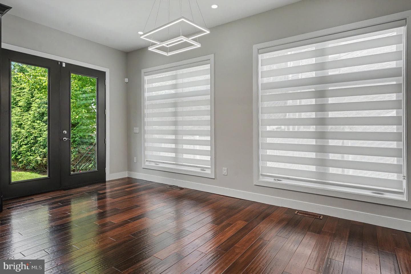 480 Evergreen Avenue photo 14