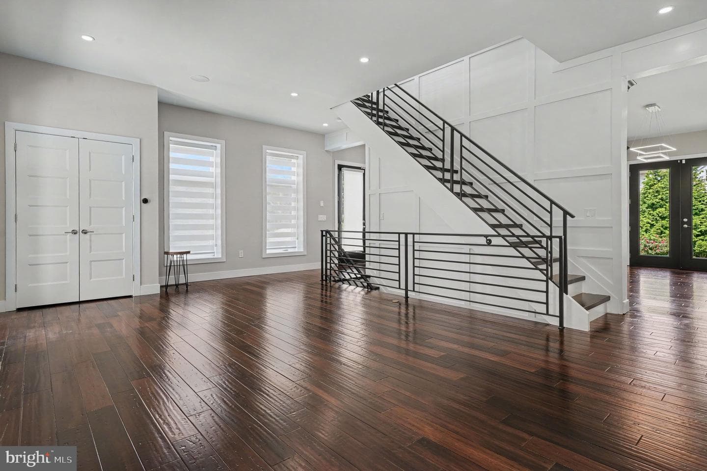 480 Evergreen Avenue photo 6