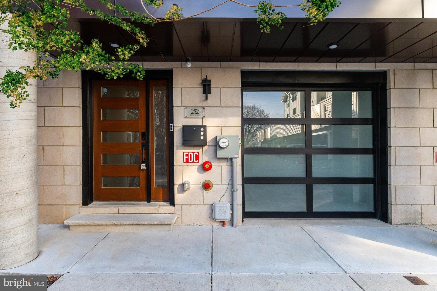 252 Gates Street, Philadelphia