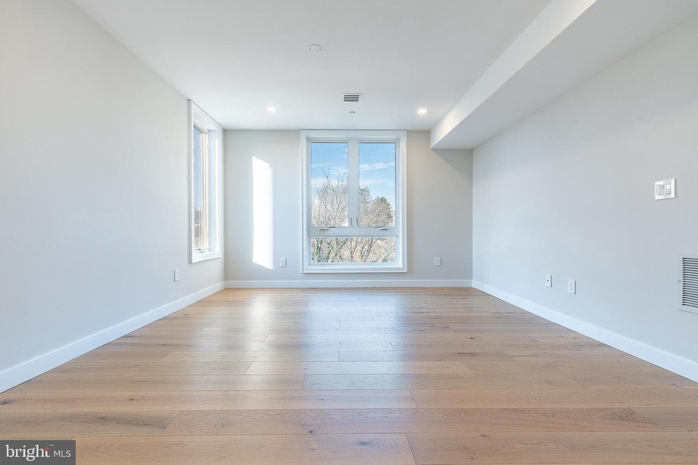 252 Gates Street photo 43