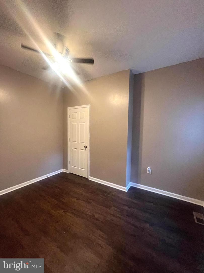 1109 W Silver Street photo 29