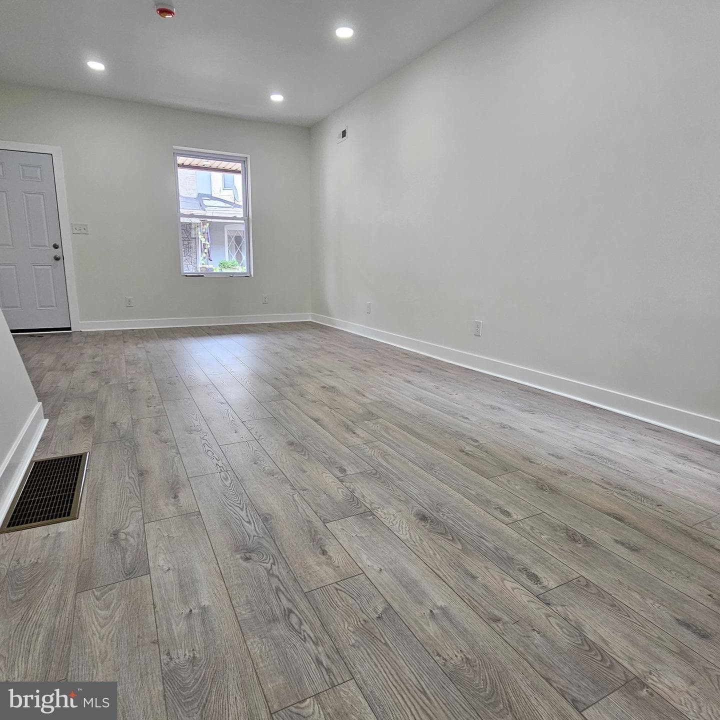 4440 N Chadwick Street photo 8