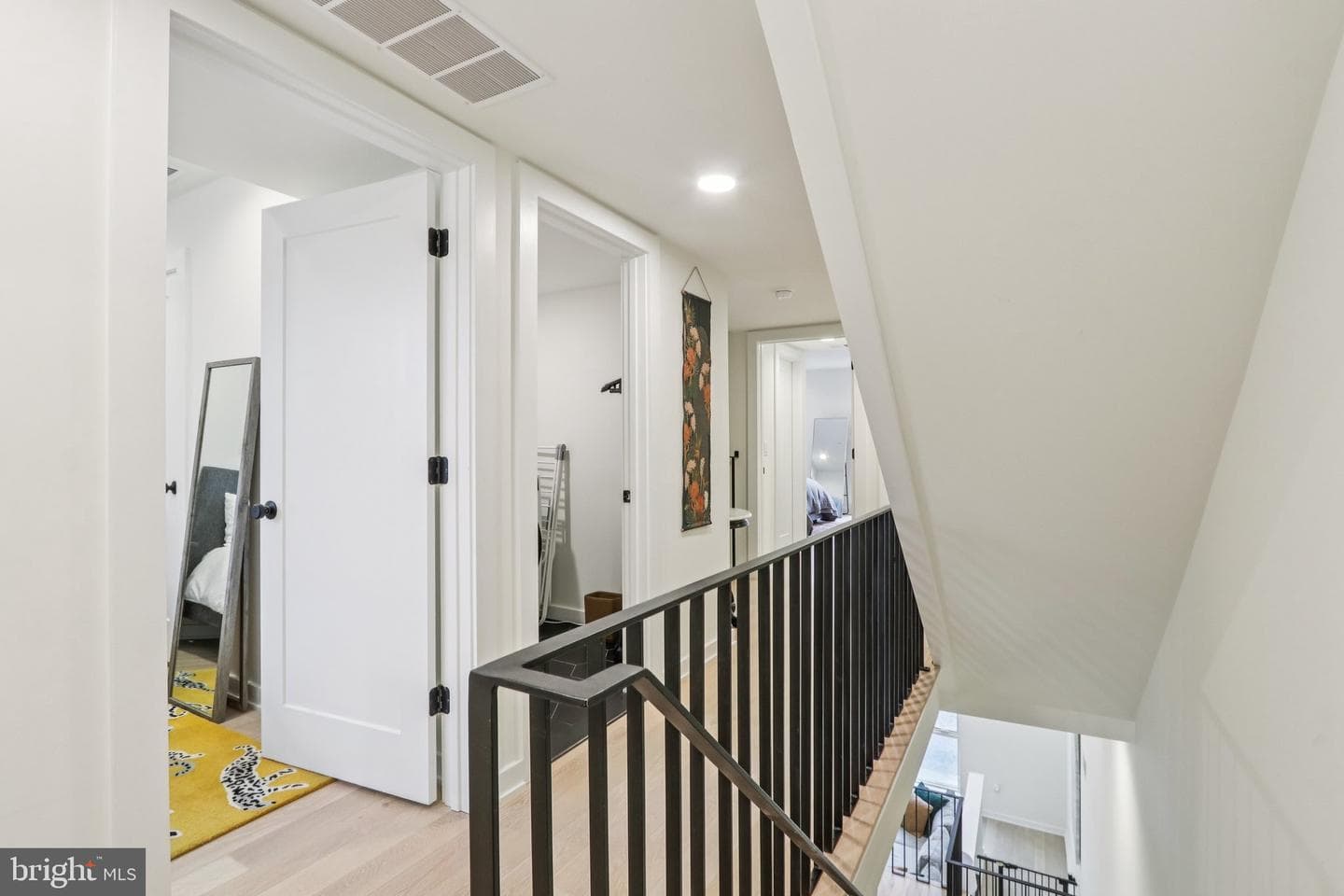 953 N Marshall Street photo 17