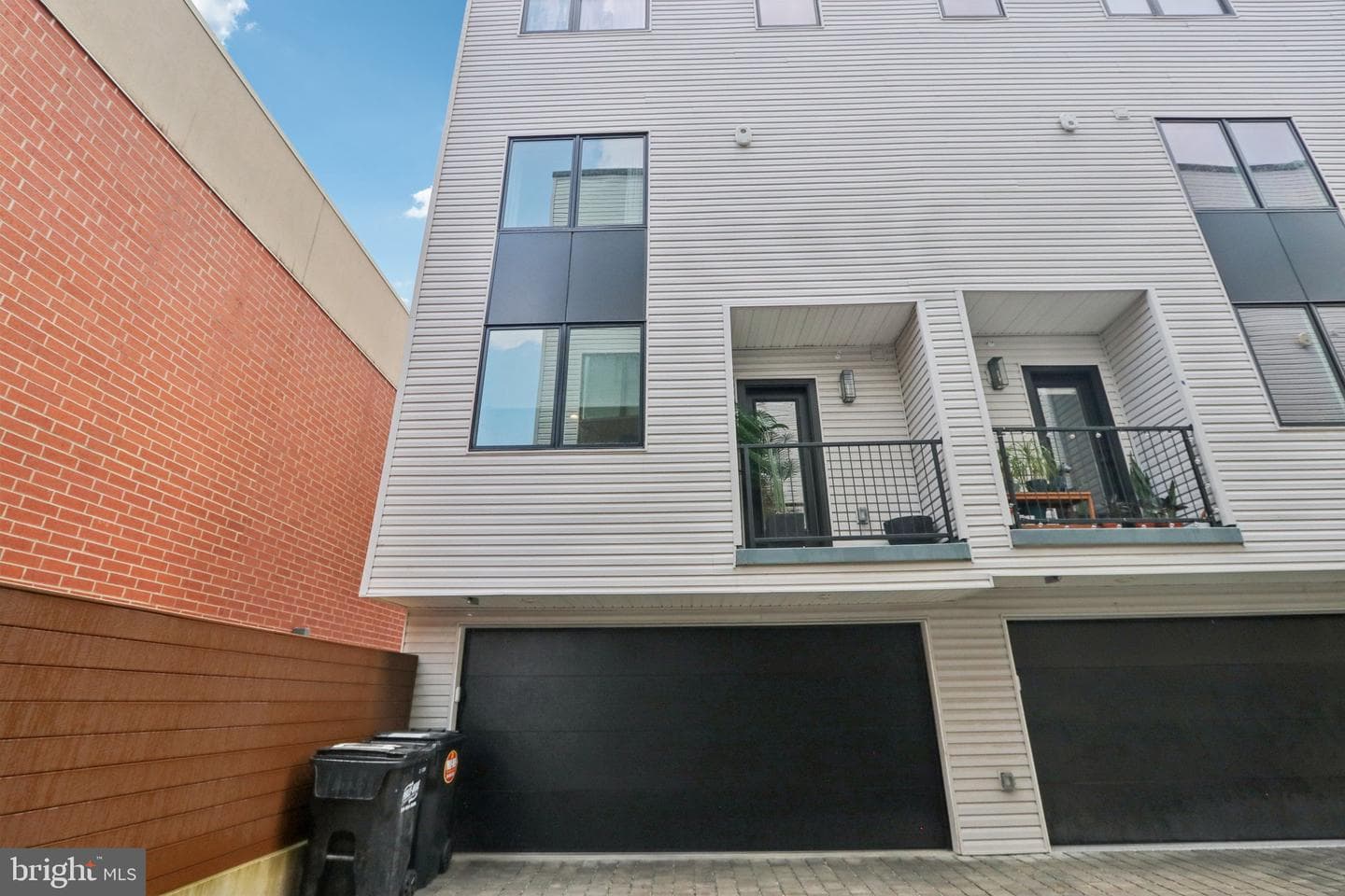 953 N Marshall Street photo 45