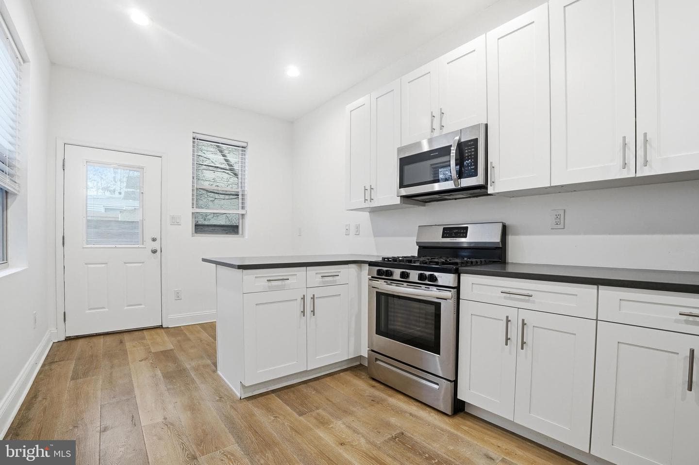 1807 Wylie Street photo 6