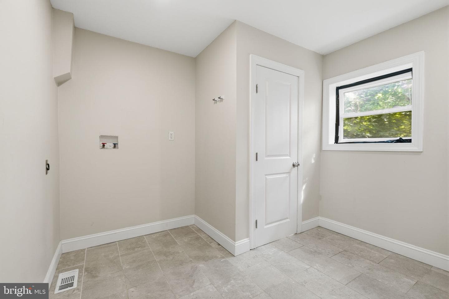 2023 S 60th Street photo 9