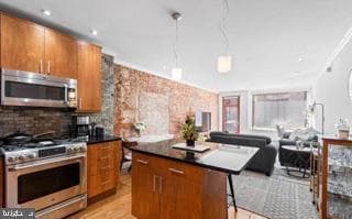 229 Race Street photo 4