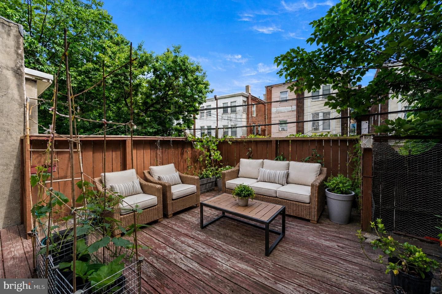 4438 Ludlow Street photo 23