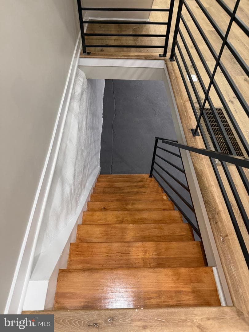 2512 W Somerset Street photo 17