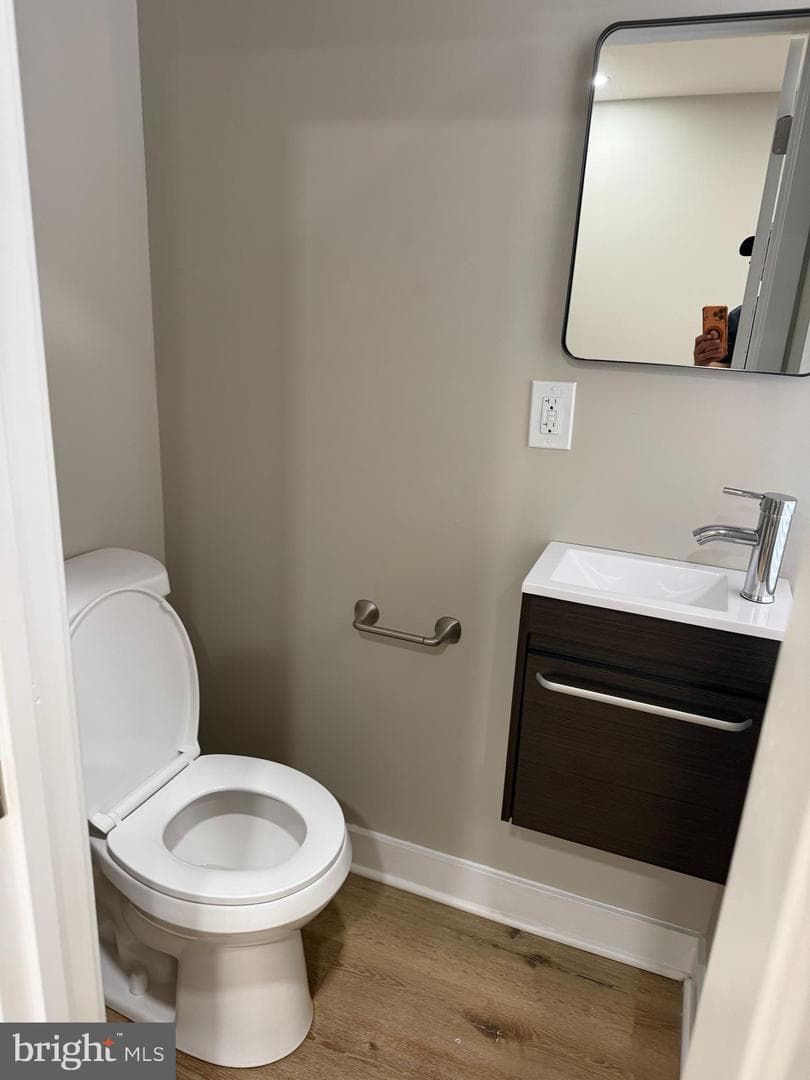 2512 W Somerset Street photo 3