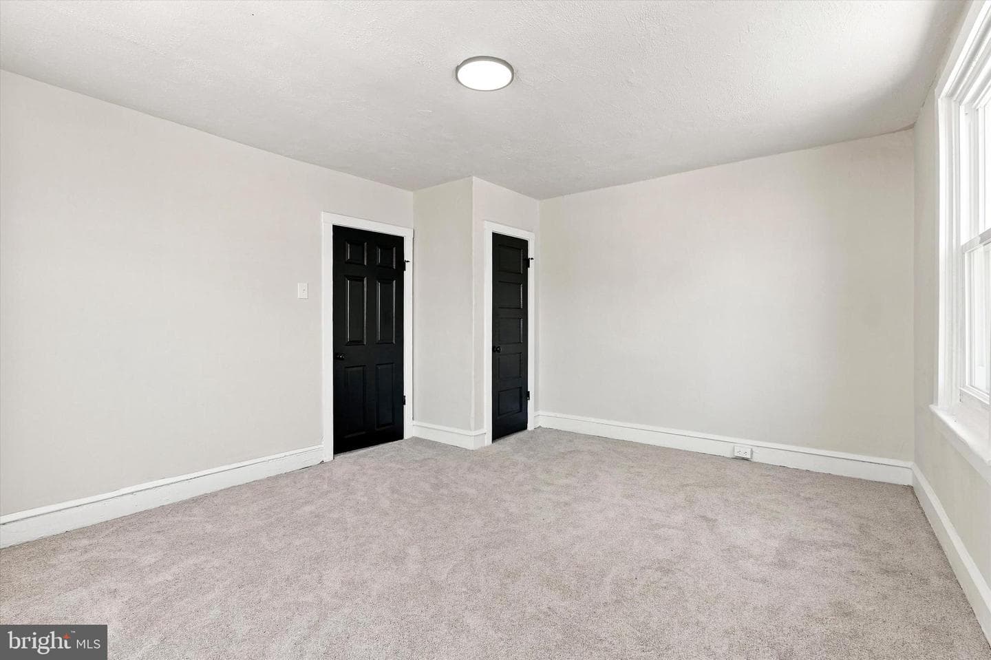 2501 S Dewey Street photo 13