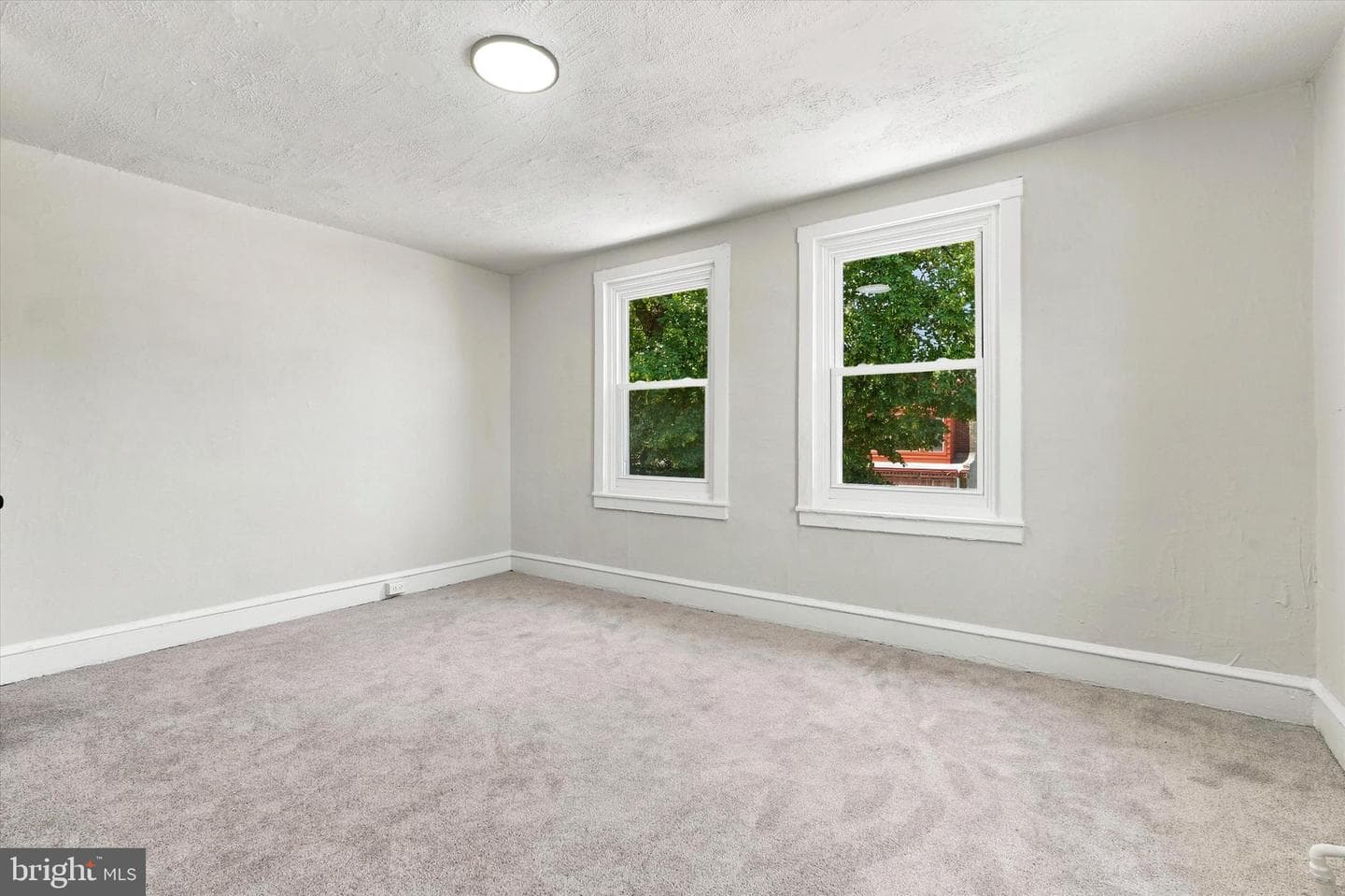 2501 S Dewey Street photo 14