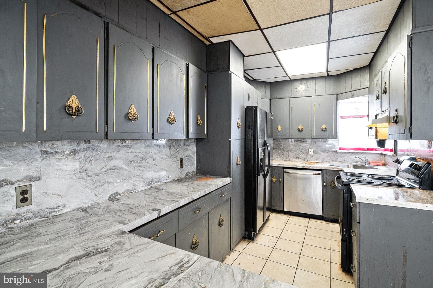 6217 Grays Avenue photo 4