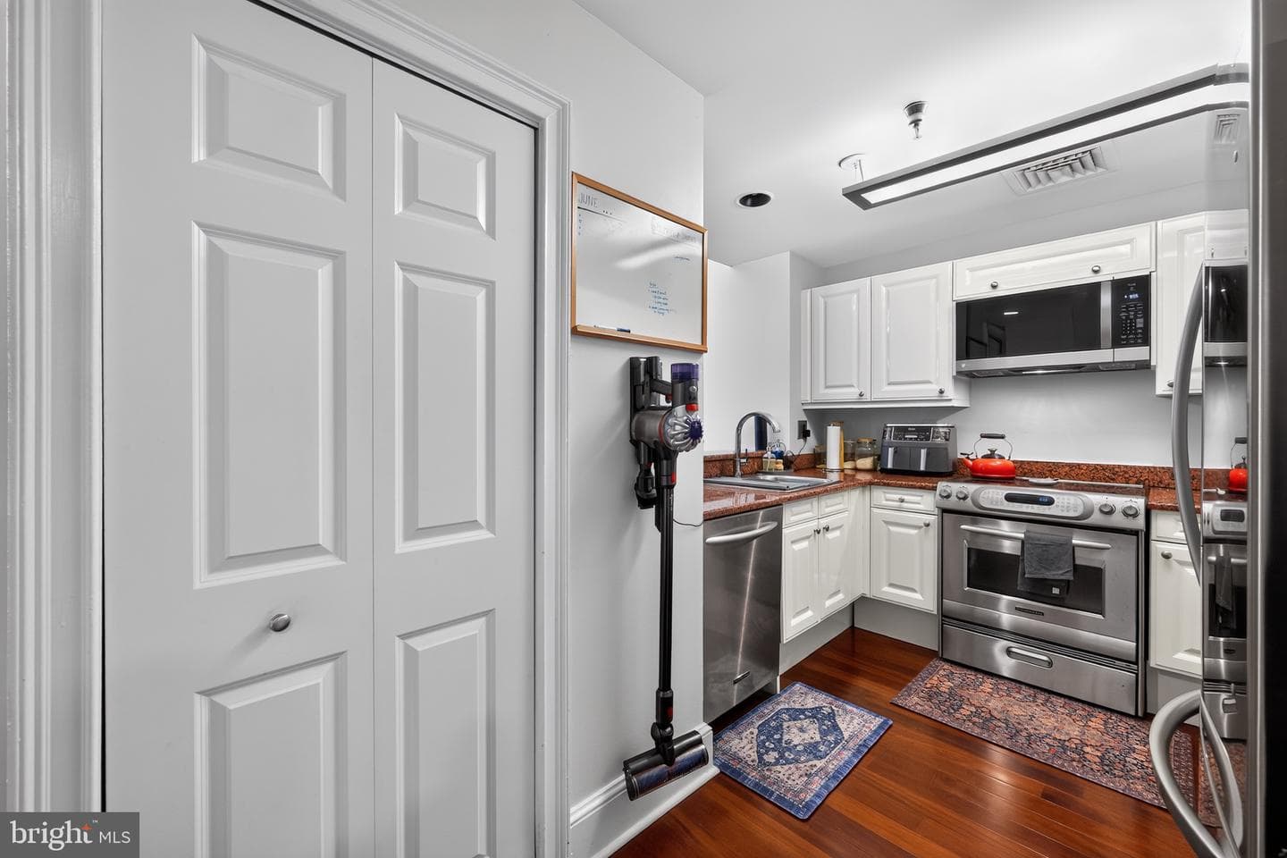 1500 Chestnut Street #10h photo 17