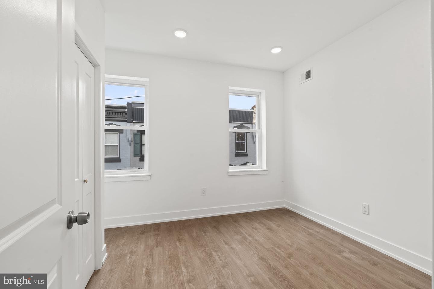 1455 N Dover Street N photo 10