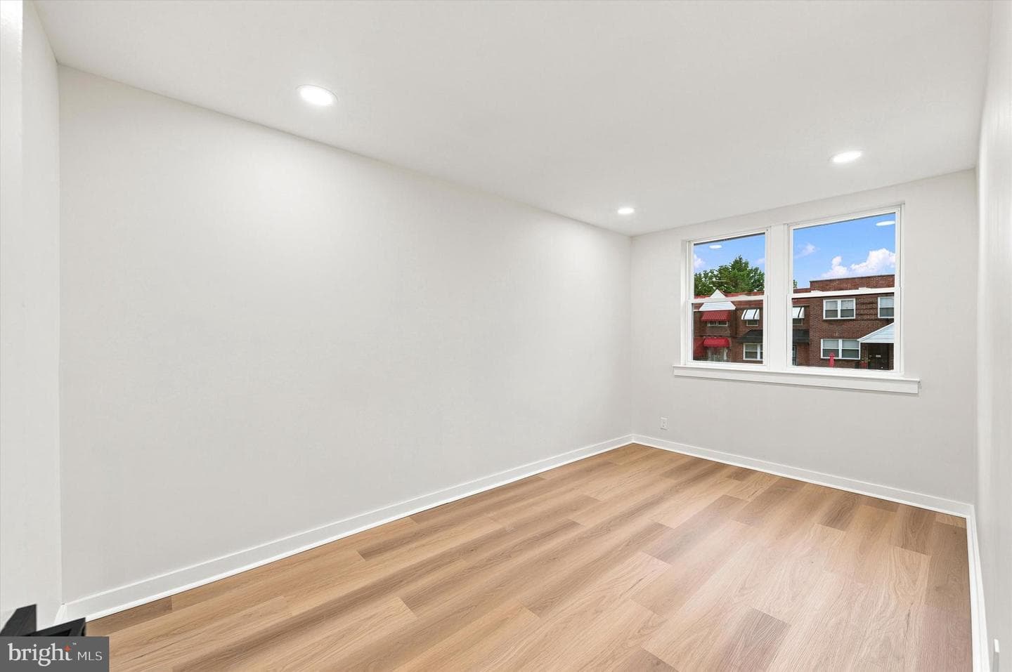 1128 E Hortter Street photo 10