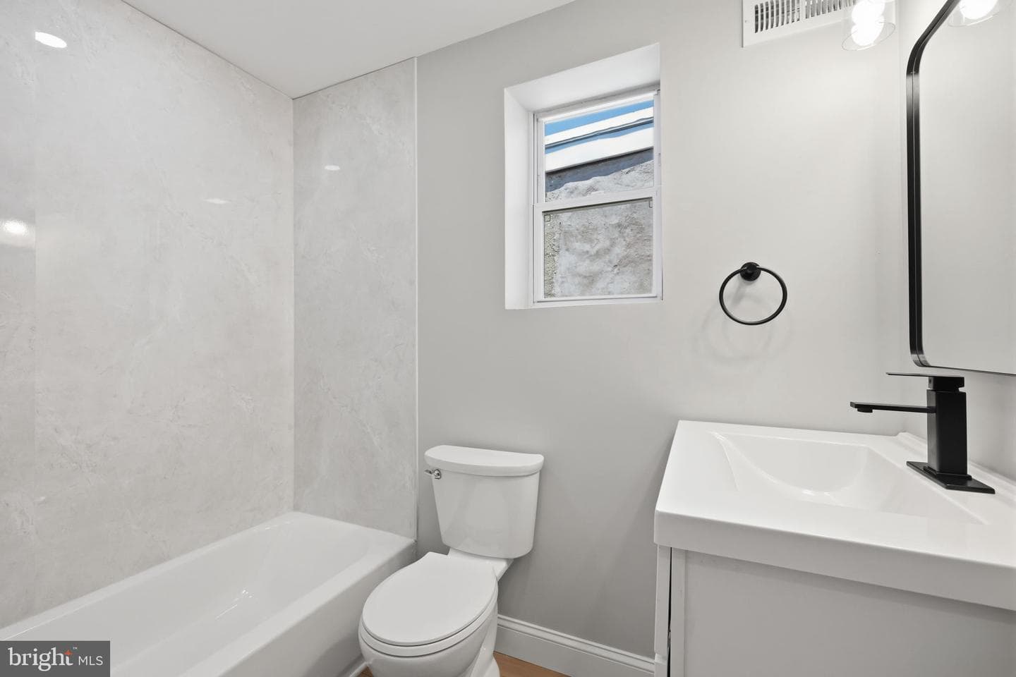 1716 S Chadwick Street photo 21