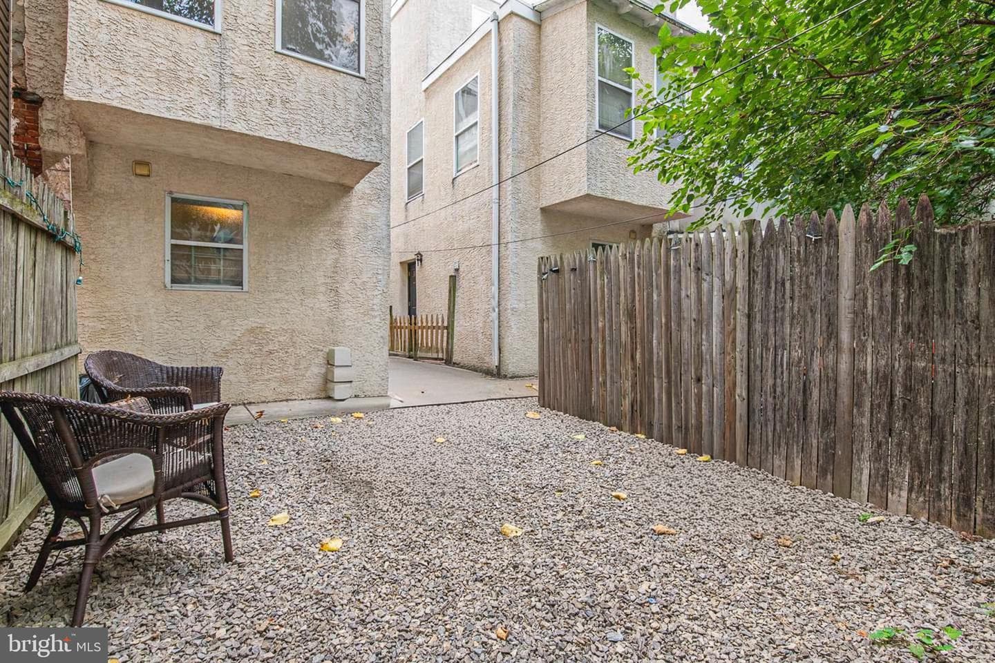 1811 Bouvier Street photo 23