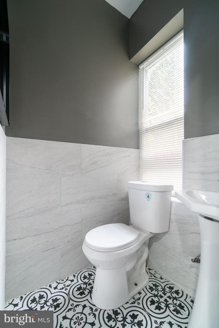 2539 N Newkirk Street photo 12
