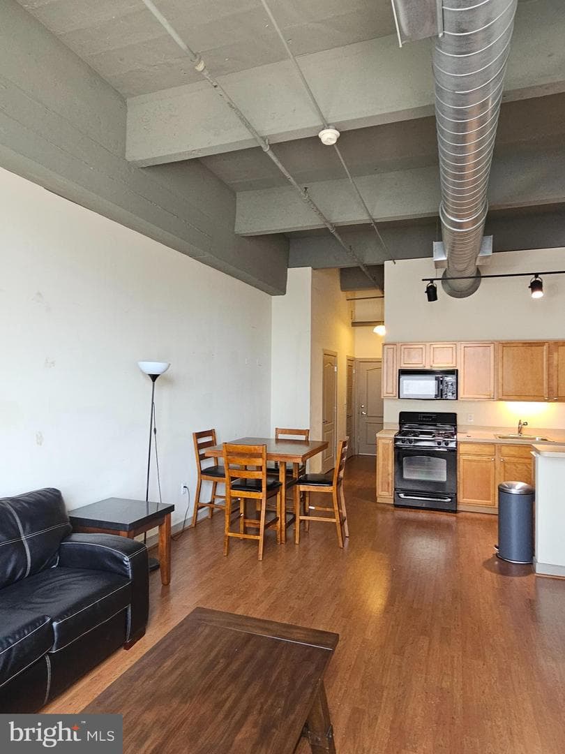 511 N Broad Street #704 photo 22